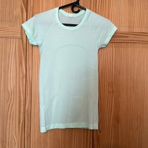 Lululemon Swiftly Tech Shirt Sz 4